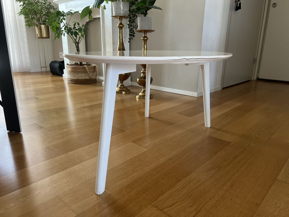 Tavoli: Tisch Oval in weiss – Usato da Rapperswil SG venduto da renegade14 2