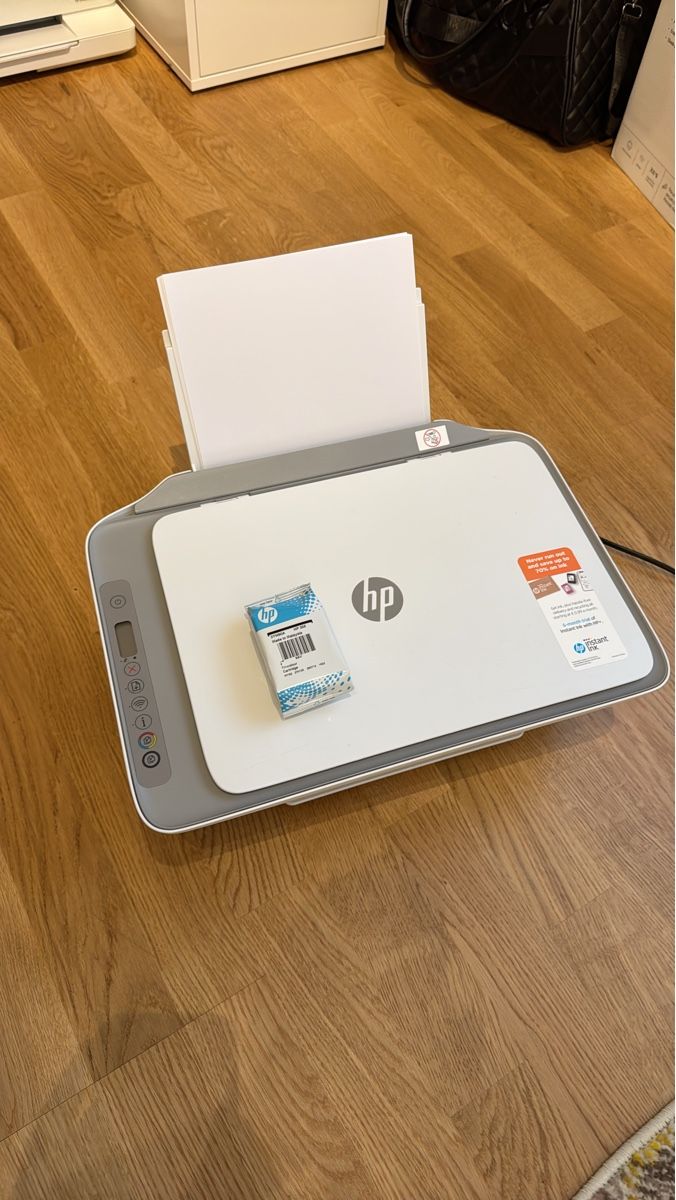 Hewlett Packard Stampanti: HP DeskJet 2720e All-in-One Drucker  – Usato da Küsnacht ZH venduto da Reaktorz