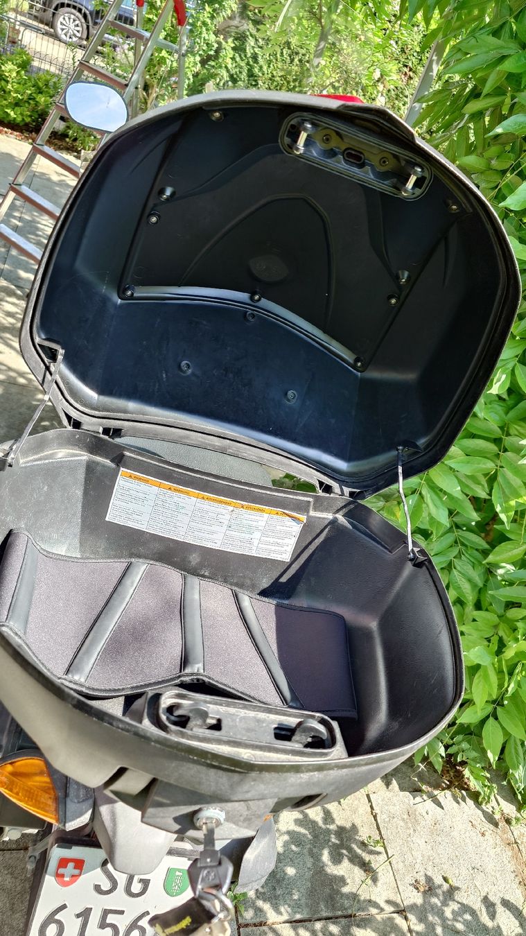 Yamaha Scooters: Yamaha xenter Roller 125ccm mit Topcase – Gebraucht aus Wil SG von portu1 9