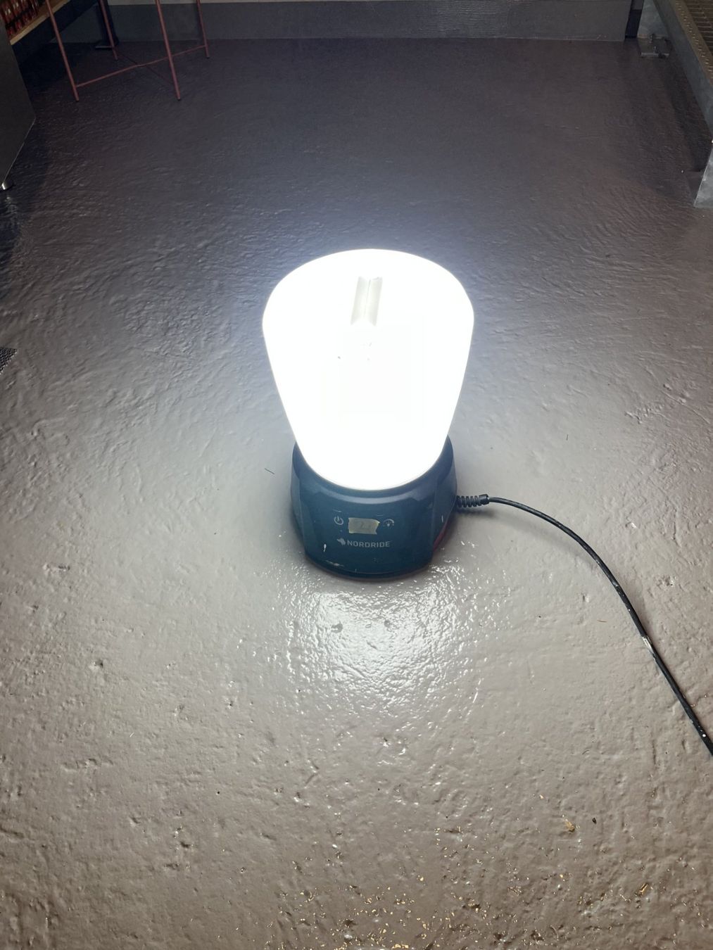 Lampade: Nordride LED-Arbeitsleuchte – Usato da Langnau i. E. venduto da Werkla 1