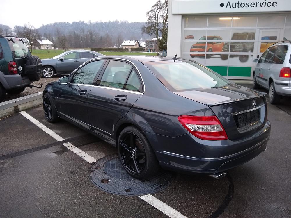 Mercedes C350 CGI Limousine 2011