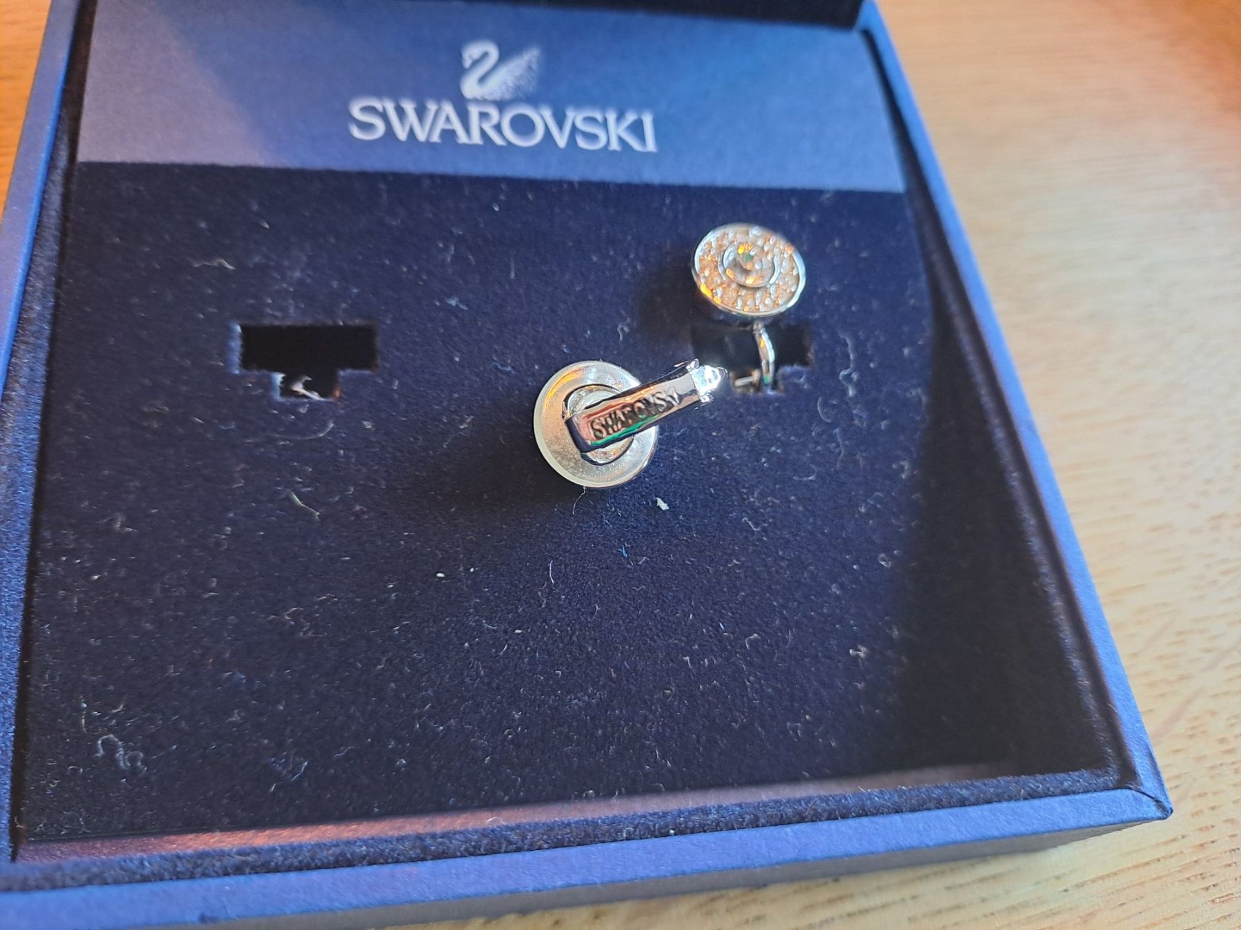 Swarovski Ohrringe & -stecker: Swarovski Ohrclips, neuwertig, mit Box – Gebraucht aus Wislikofen von beatriceelias 2