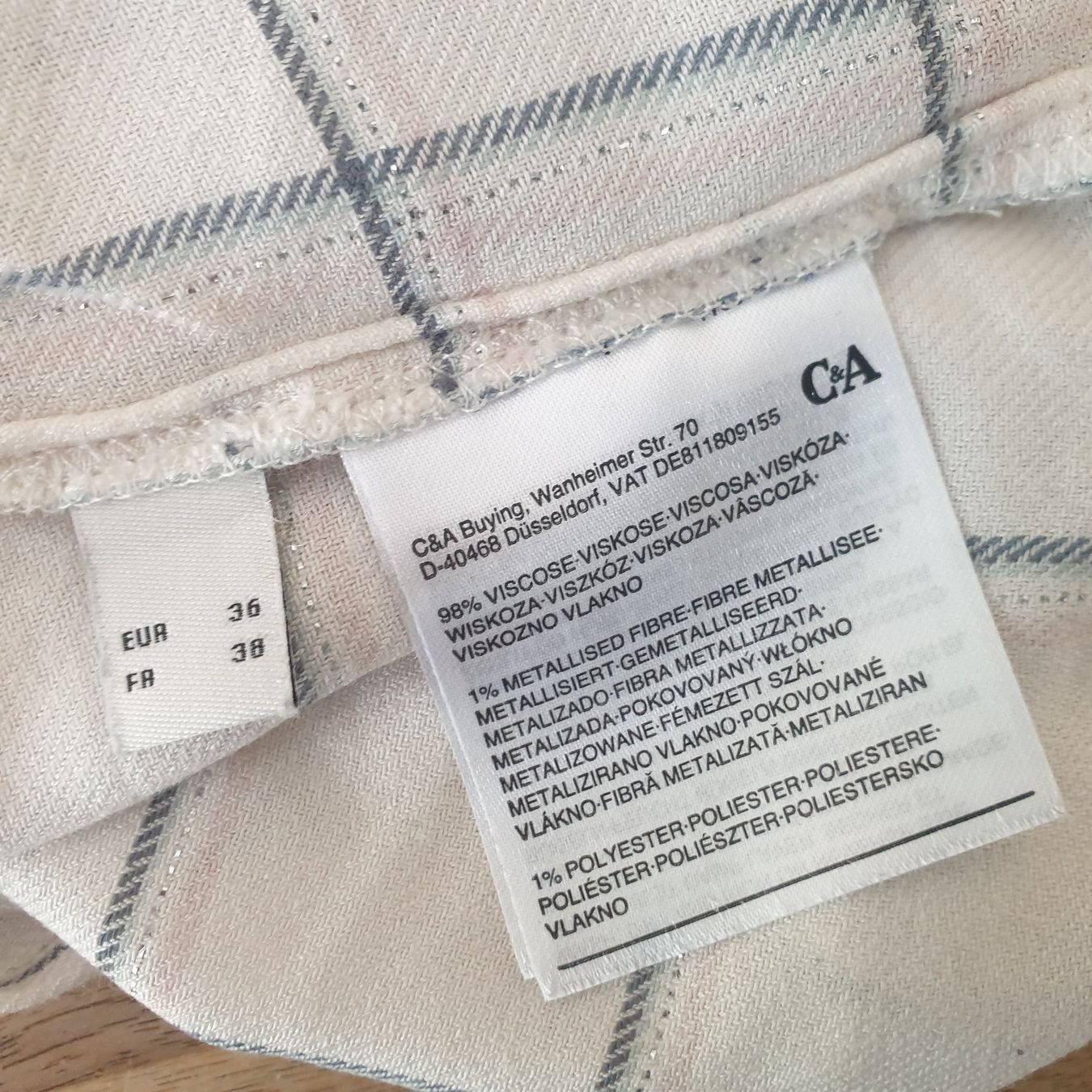 C&A Camicette: Bluse kariert mit Rüschen, Grösse 36, C & A – Usato da Malters venduto da burzi 4