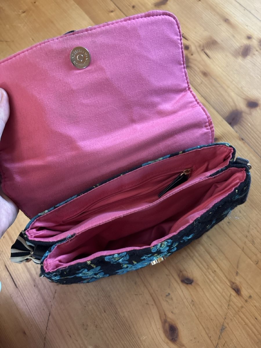 Borse da donna: Kleine bestickte Umhängetasche – Usato da Richterswil venduto da MelBaumann 1