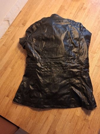 Schicke Winterjacke in Lederoptik, Grösse Xl .