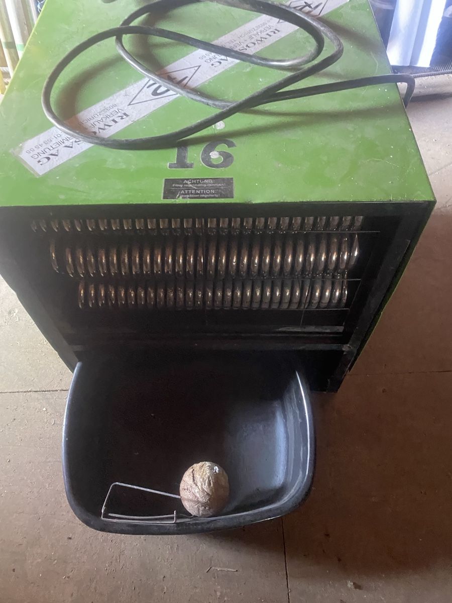 Radiatori: Remko  50, 2.2 kW, Entfeüchter – Usato da Menzingen venduto da Edelmuni7 2