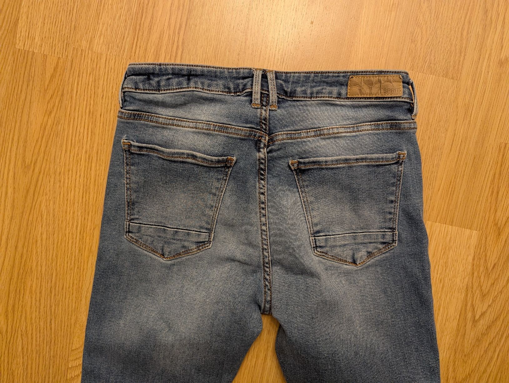 Esprit Jeans: jean esprit skinny 28/30 – Gebraucht aus Montreux von dem_gyt9 1