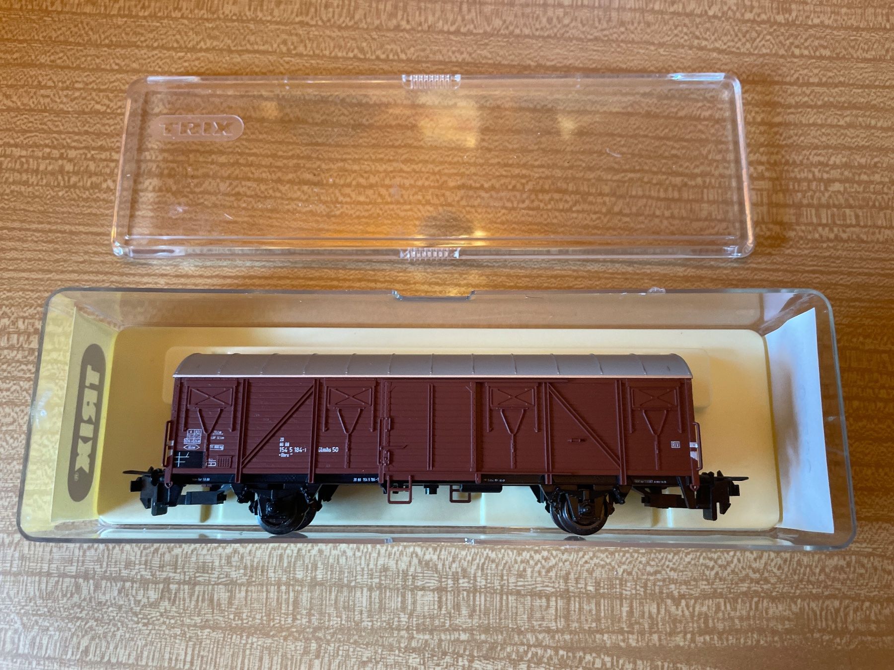 Trix Modellini di ferrovie: Trix Express H0 33579 K Güterwagen braun – Usato da Suhr venduto da Daneli7 4