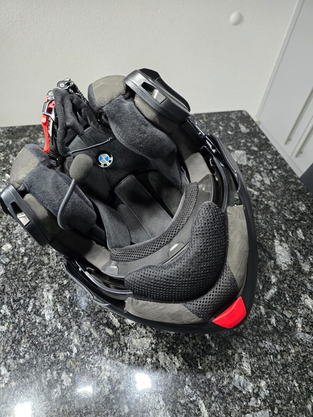 BMW Helme & Visiere: BMW-Motorradhelm 7 Carbon – Gebraucht aus Buchs ZH von Rattetier