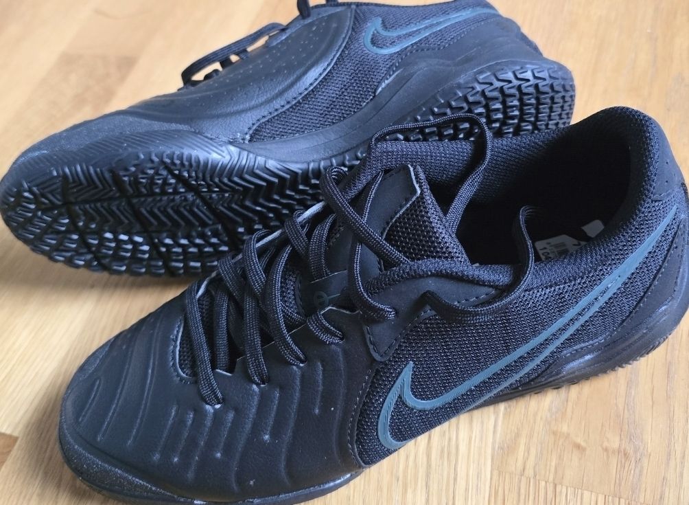Nike Scarpe da uomo: Nike Grösse 40 – Nuovo (secondo la descrizione) da Luzern venduto da Turbolink