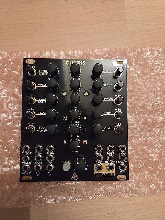 Strumenti musicali: After Later Audio Quarks Eurorack Modul – Usato da Zürich venduto da Flvr