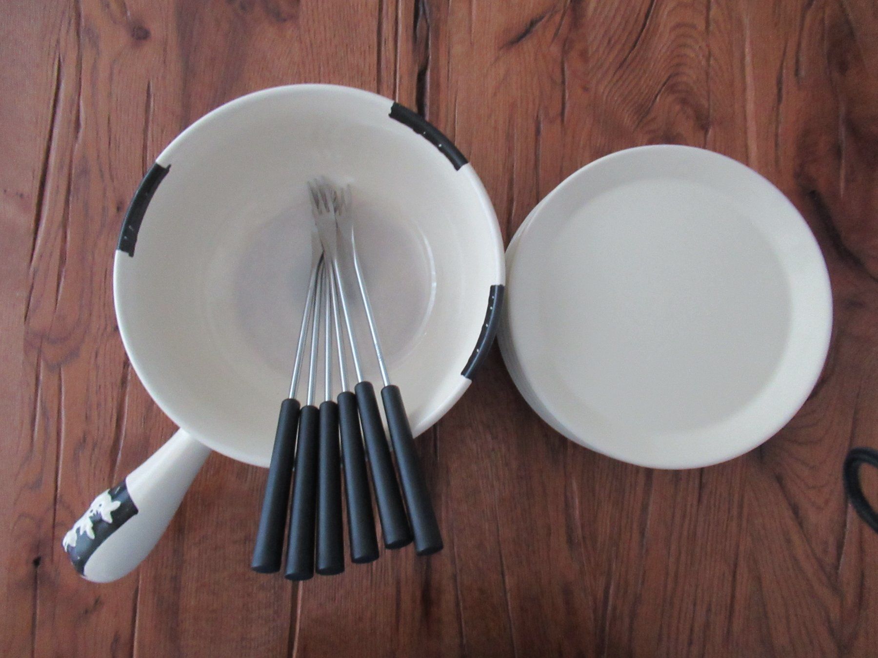 Set di piatti: Fondue Set – Usato da Dällikon venduto da Giorom 1