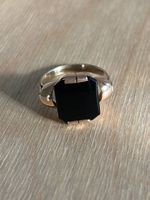 14 Karat Gelbgoldring mit Onyx