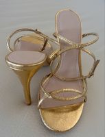 Zara Sandale Gr. 37 Goldfarbig Sommer High hills Kunstleder