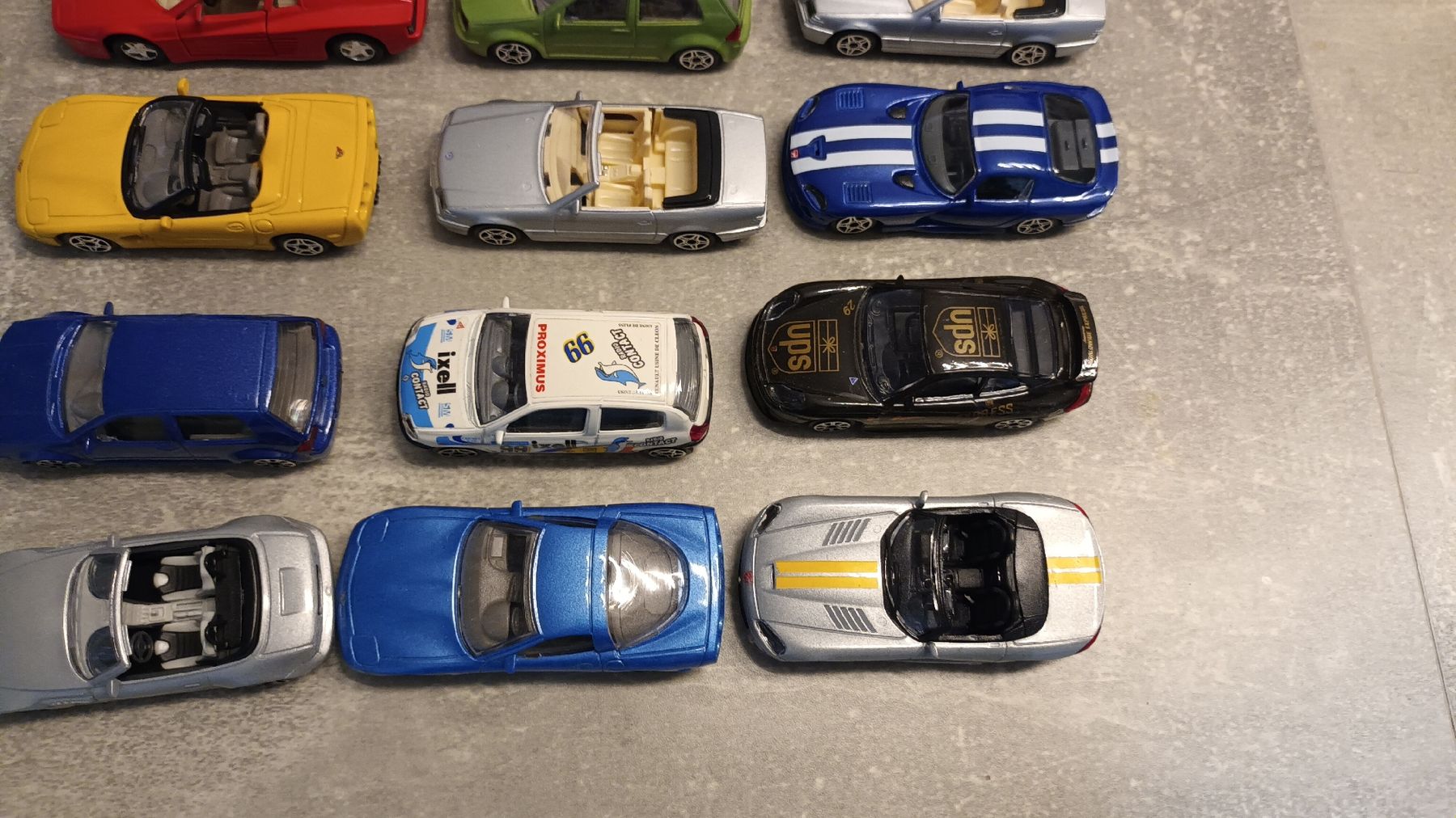 Bburago Modellini d'auto: 12 Bburago-Autos – Usato da chur venduto da erika025 2