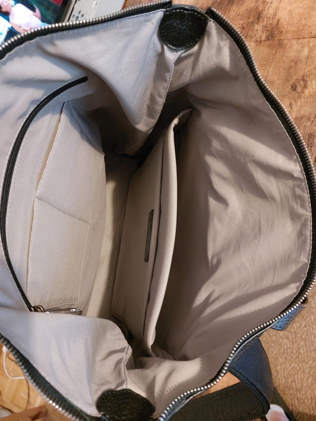 Mandarina Duck Zaini: Daypack Mellow Urban Backpack MWT03 – Usato da Bern venduto da sancagoal 3