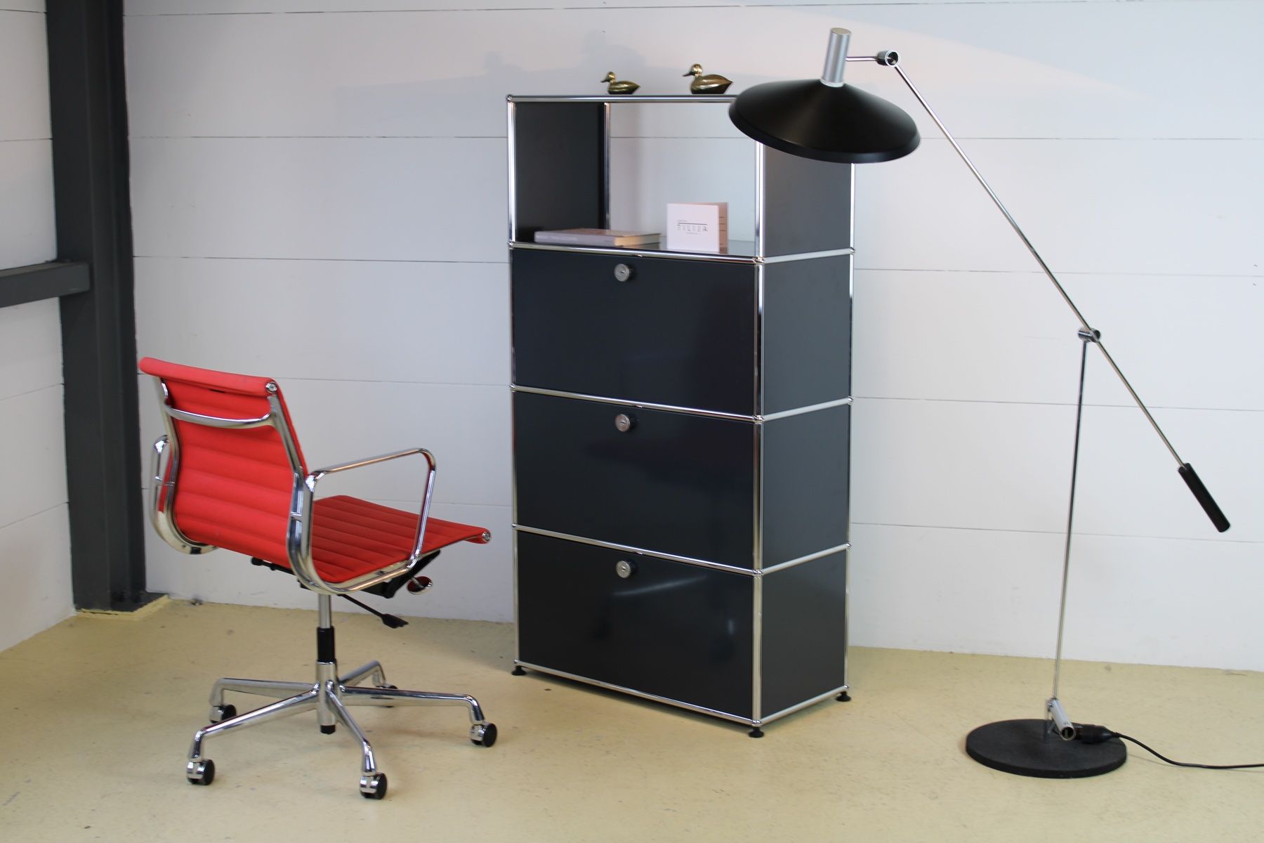 USM Kommoden: USM Highboard und Schreibtisch in Anthrazitgrau – Gebraucht aus Meinisberg von atelier_TILIJA 6