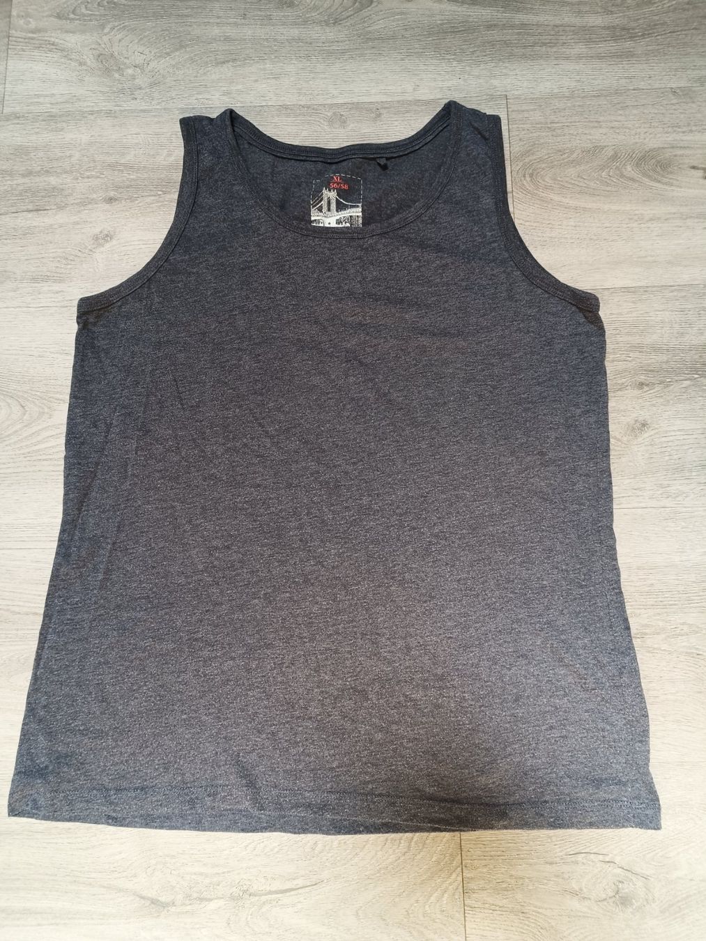 T-shirt: Top 56/58 – Usato da Bätterkinden venduto da Elefantenzoo