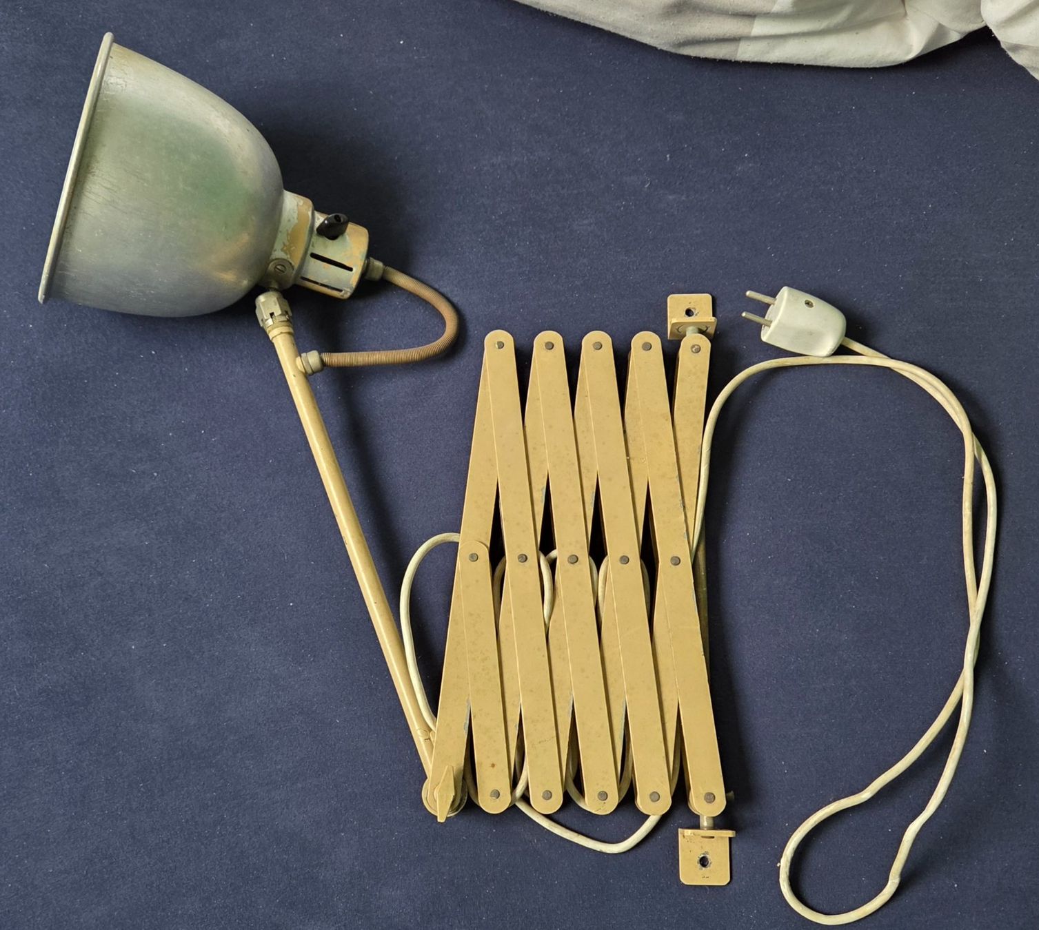 Amba Lampen: Scherenlampe AMBA Basel – Gebraucht aus Laufen von dixiemen 1