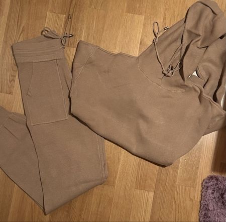 Hoodie and Pants Set Beige Size S New