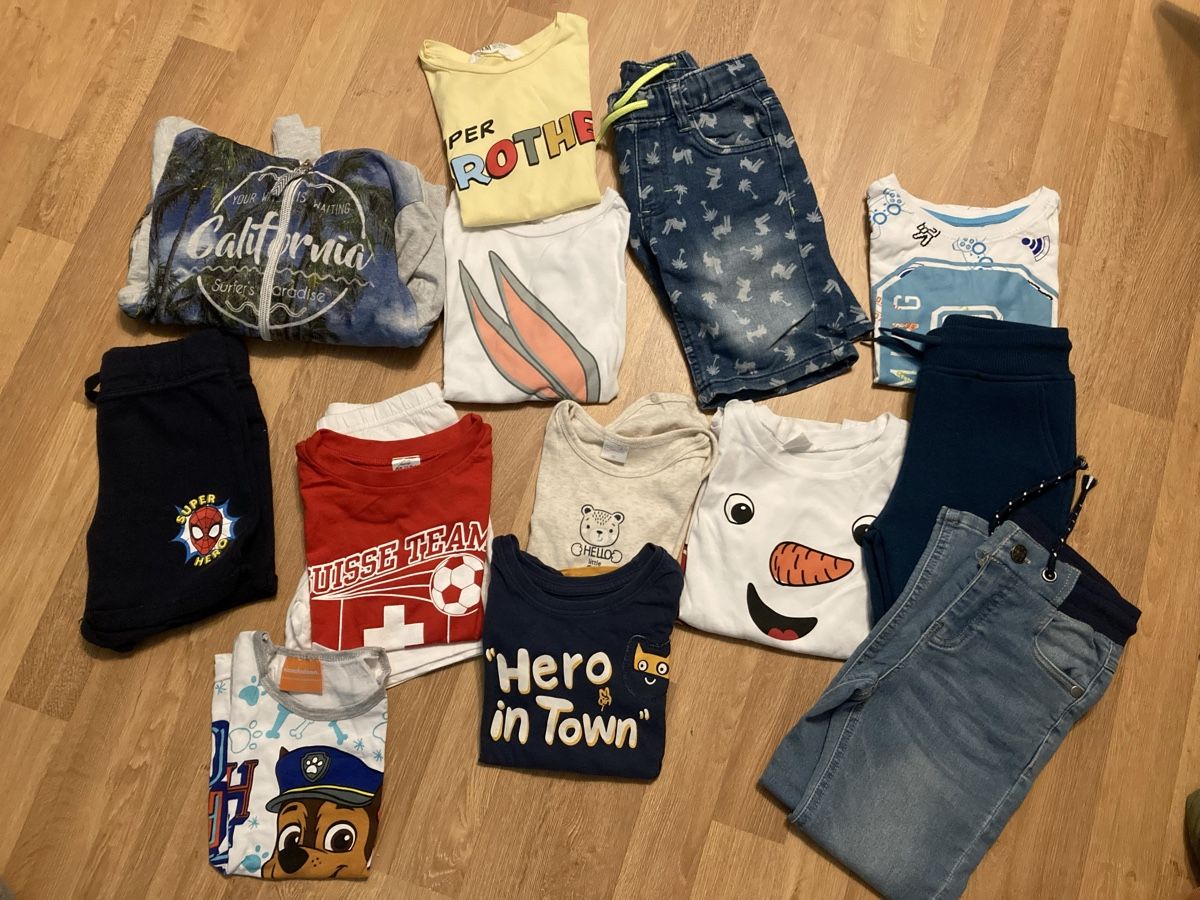 Kleiderpakete & -sets: Kinder Kleiderpaket Gr. 98/104 – Gebraucht aus Emmenbrücke von JJ_89