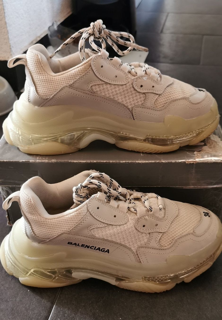 Scarpe da uomo: Sneakers – Usato da Morges venduto da B.Nipawan 2