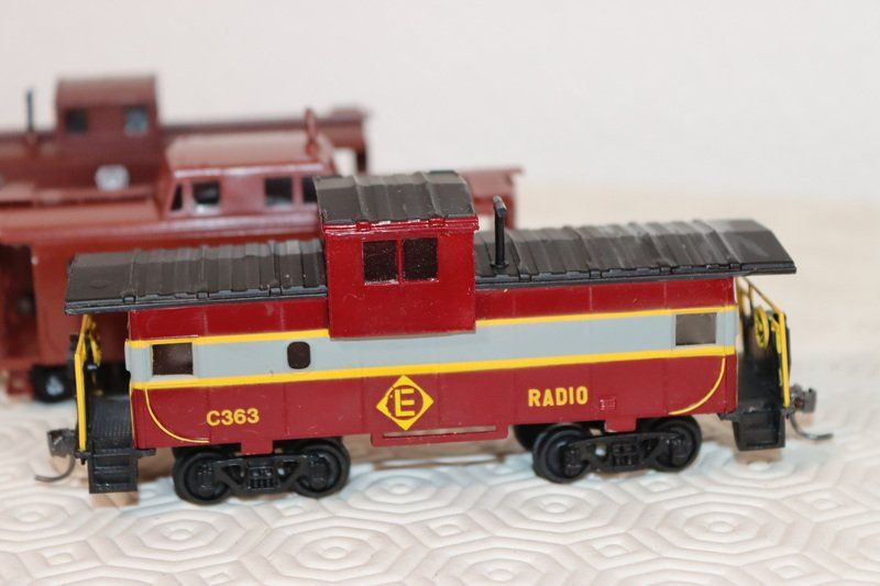 Modelleisenbahnen: 3 US Caboose ( 542 ) – Gebraucht aus Kerzers von Winu64 1