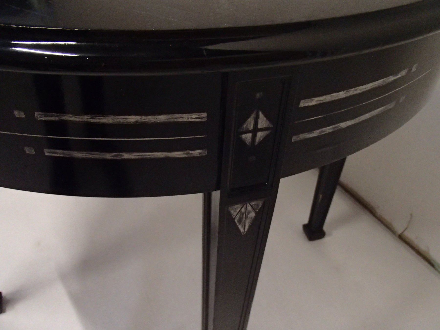 Tavoli: runder schwarzer Art Deco Salontisch – Usato da Schöfflisdorf venduto da pullux 9