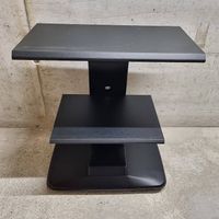 Meuble TV en métal noir sur roulettes