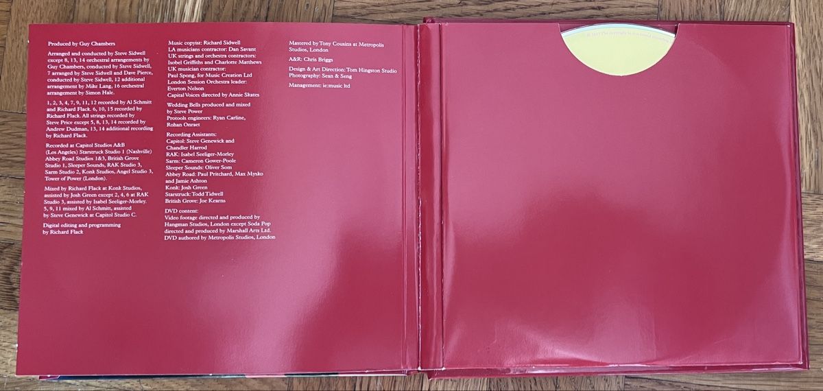 CDs: Robbie Williams Swings Both Ways – D'occasion à Dino par ani_ypr9 2