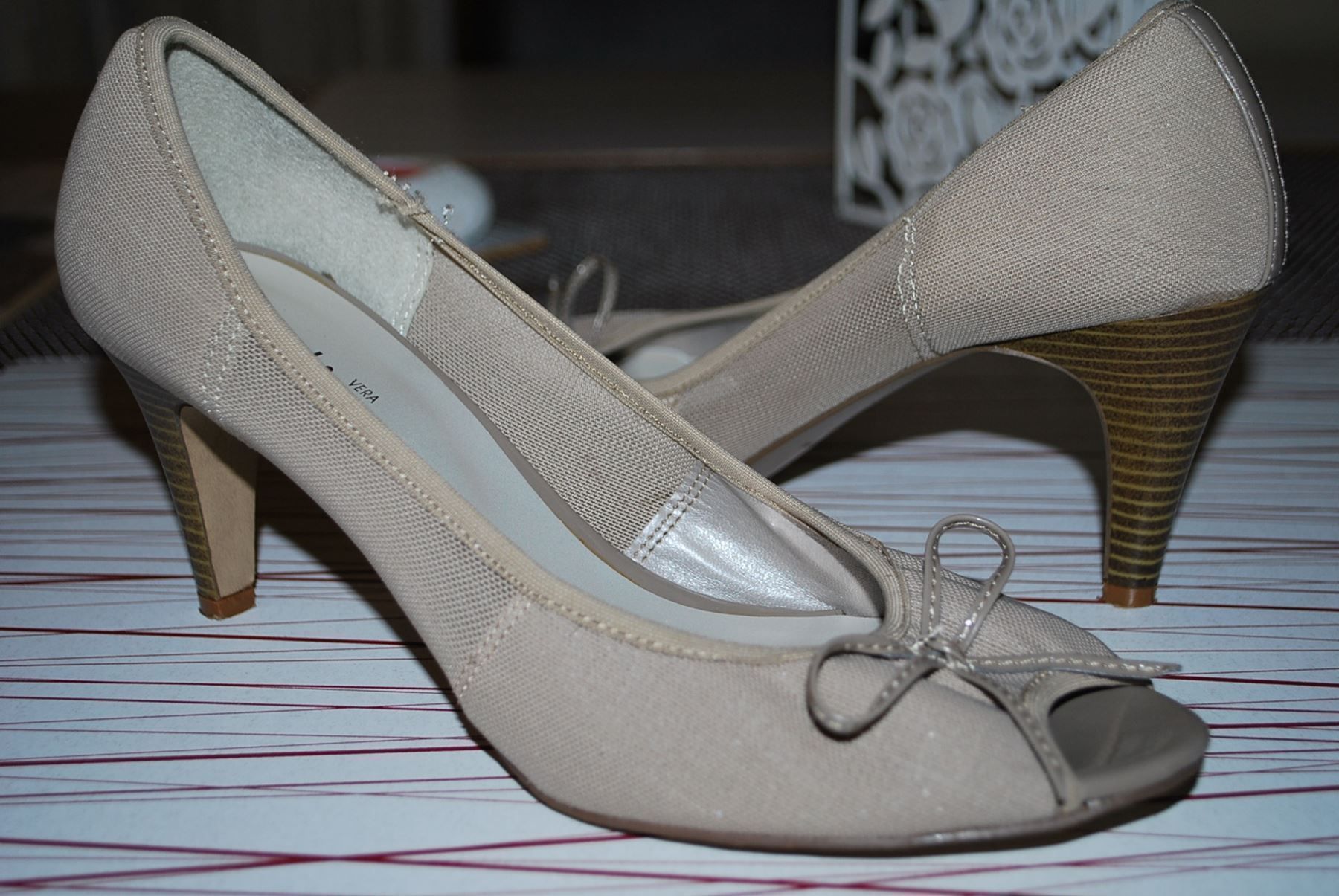 Scarpe da donna: OBSEL Chaussures / Schuhe pointure / Nummer 40 – Usato da Cossonay-ville venduto da Super-Price-Quality