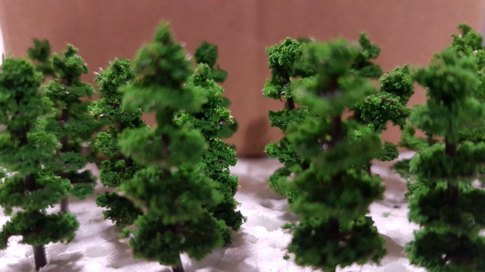 Faller 181543 - Assortiment 100 sapins pour maquettes, tailles variées (pied inclus) - Jeux - Jouets Faller 181543 - Assortiment 100 sapins pour maquettes, tailles variées (pied inclus) - Jeux - Jouets