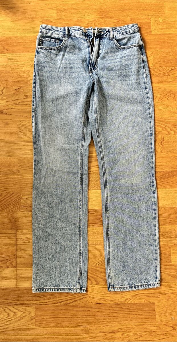Stradivarius Jeans: Stradivarius Jeans – Nuovo (secondo la descrizione) da Zollikon venduto da vivienneberger