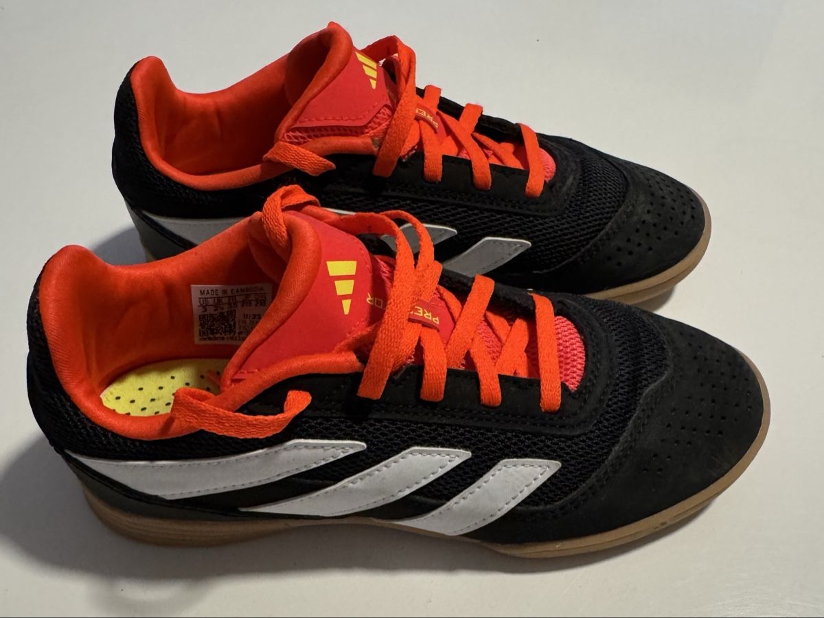 Adidas Scarpe per ragazzi: Chaussures Adidas Predator Foot – Usato da Genève venduto da AS27 1