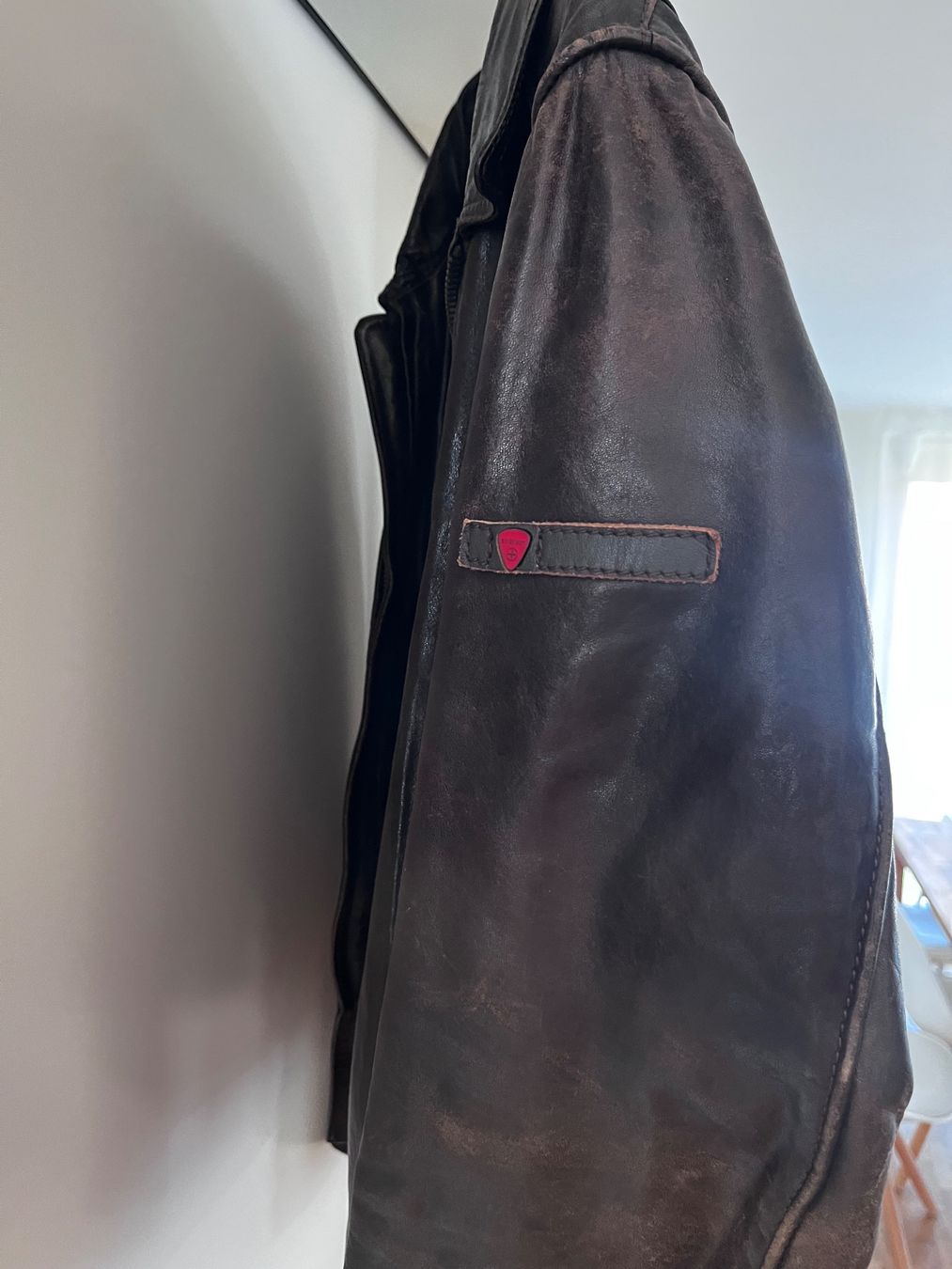 Strellson Vestes: Strellson Lederjacke Dunkelbraun – D'occasion à Zürich par 2nddreamz 2