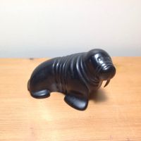 Eskimo Art Skulptur signiert - art inuit - morse  BOMA
