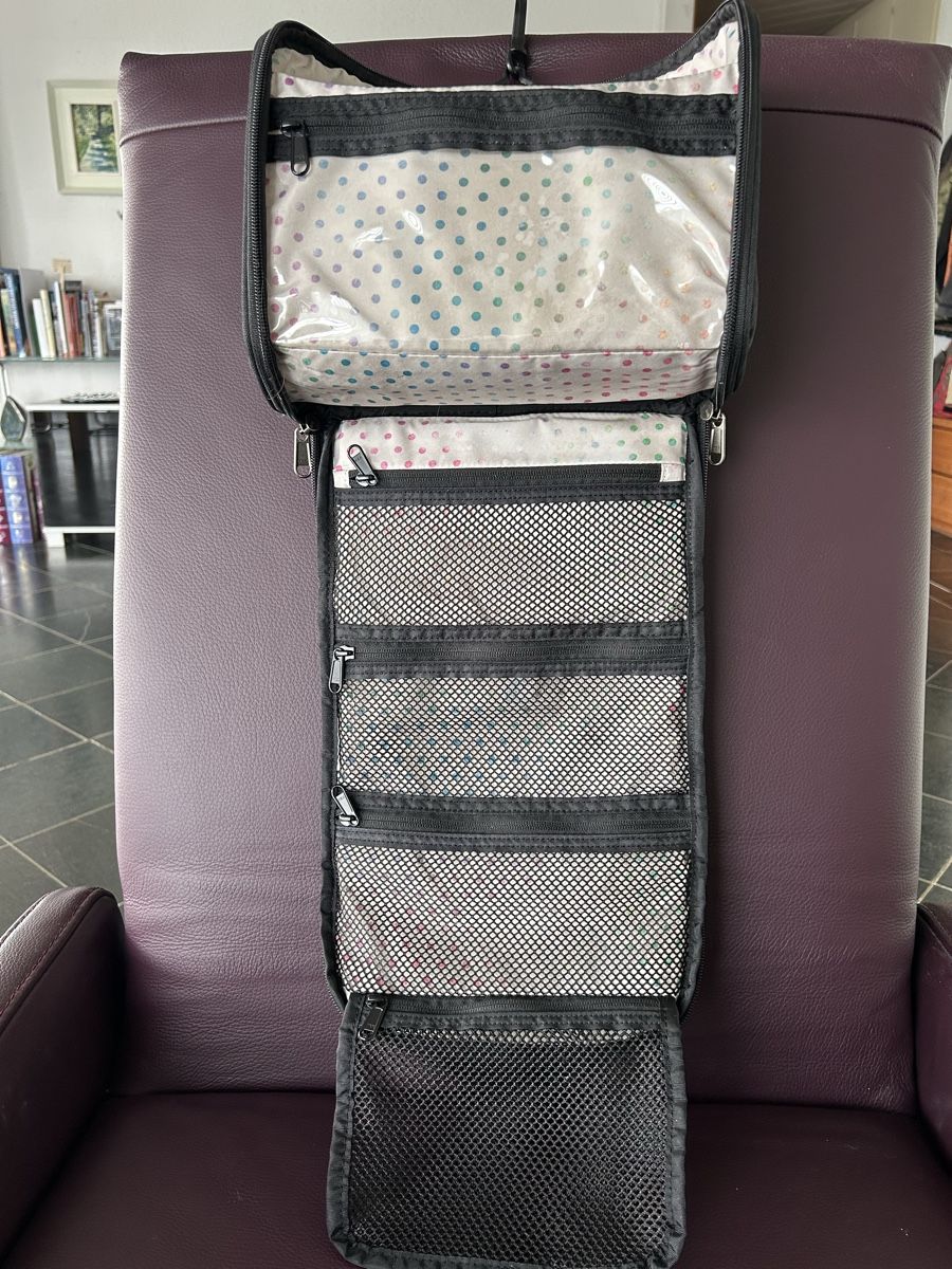 Dakine Custodie per cosmetici: Kosmetik-Tasche ( Dakine) – Usato da Schlosswil venduto da s.r.k 4