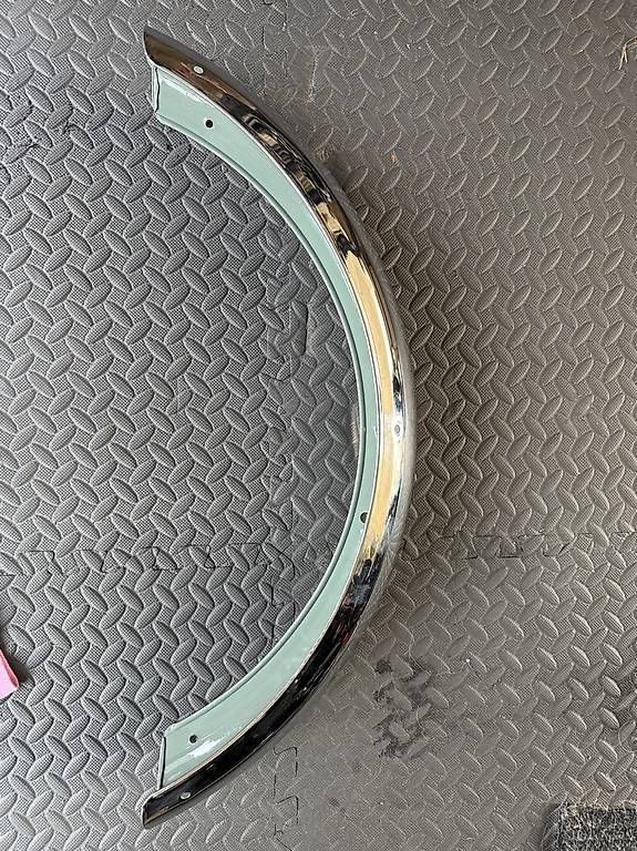 Royal Enfield Tutti i ricambio per moto: Parafango royal enfield – Usato da Verscio venduto da dai_jyb8 2