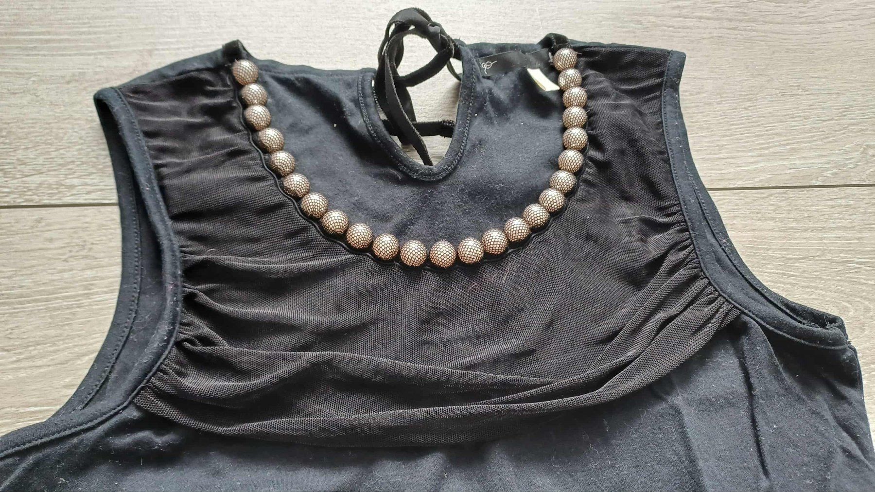 Tops: Jolie top XS – D'occasion à Müntschemier par Kinako 1