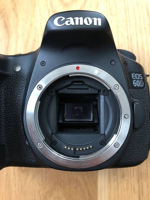 Fotocamera: Canon 60D Kit + EF-S 18-200mm – Usato da Luzern venduto da _Luccer 1