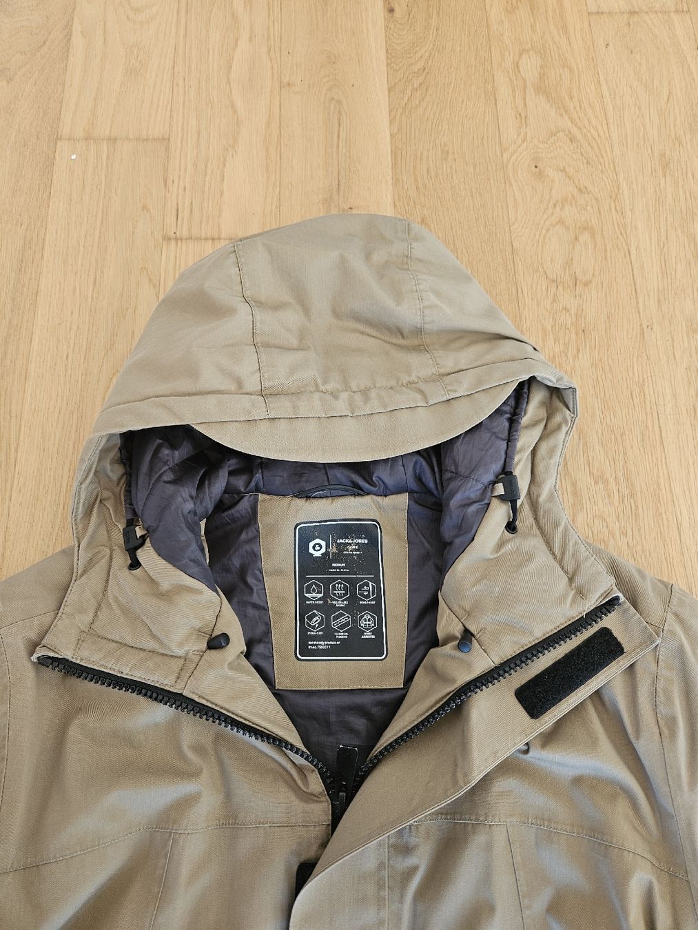 Jack & Jones Vestes: Winterjacke Jack & Jones, Top Zustand, Grösse M – D'occasion à Abtwil AG par Ayline.a8 2