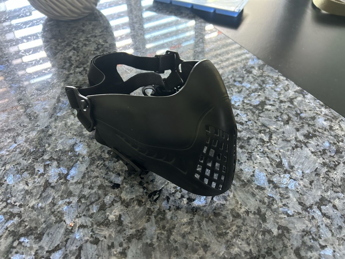Maschere: Schutzmaske Airsoft gebraucht – Usato da Adligenswil venduto da Lasvegas_66