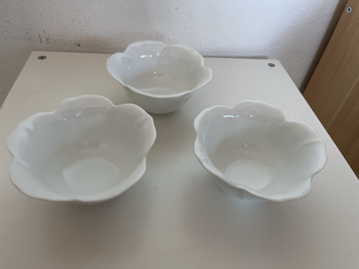 Ciotole: 3x Schalenset Blumenform Weiss – Usato da Dübendorf venduto da Gfenni