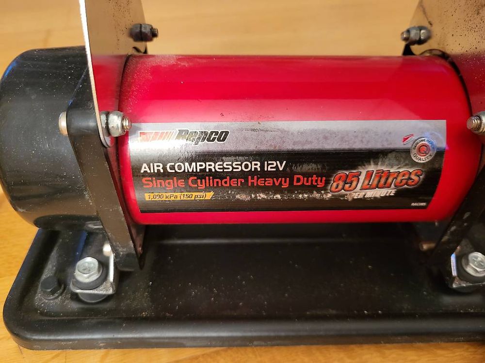 Repco RAC085 12V Kompressor, 150 psi, 85 L / min (Gebraucht) in Bern ...