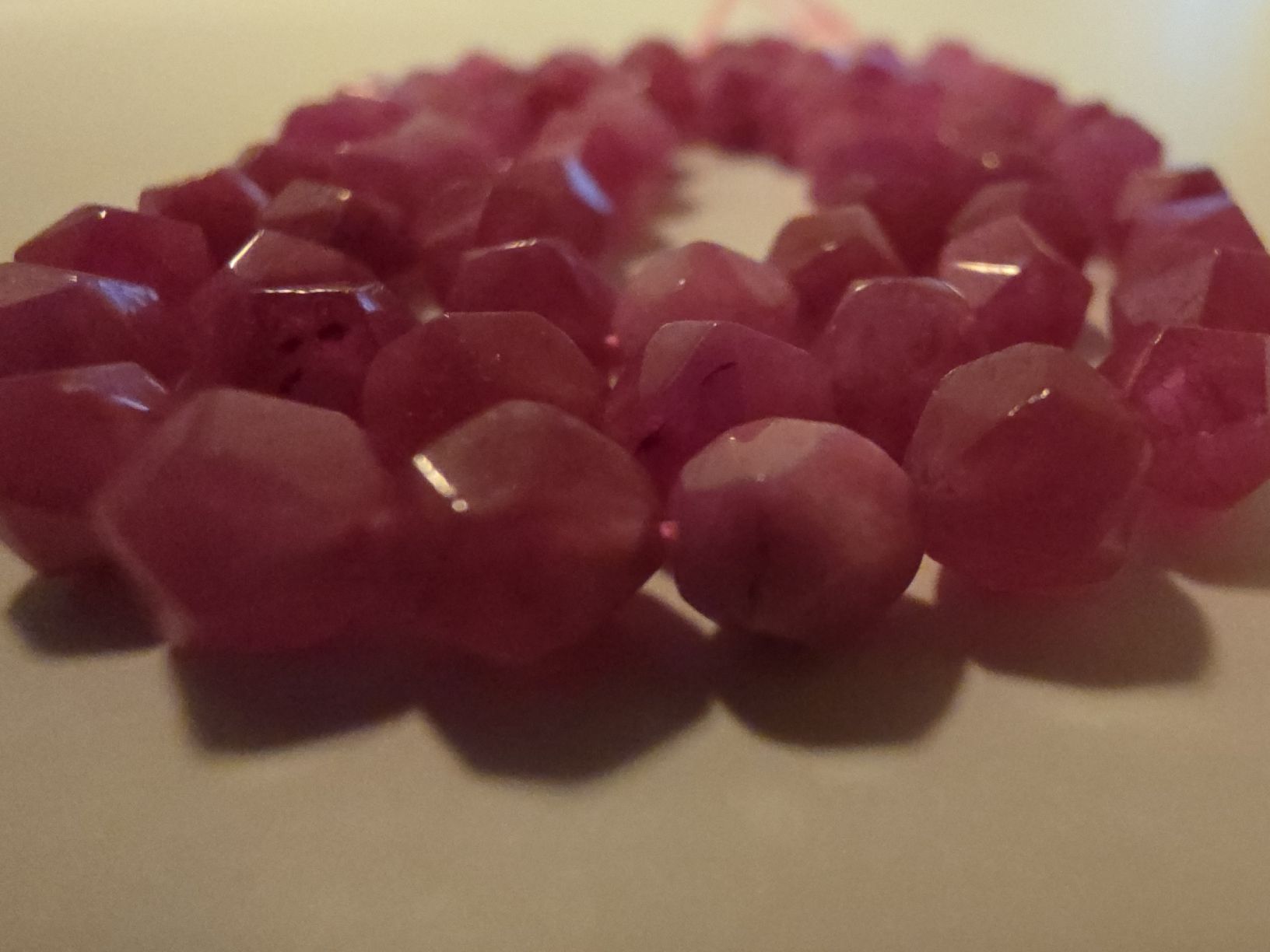 Minerali & Pietre curative: Turmalin rosa facettiert 6mm. Strang – Nuovo e nell'imballaggio originale da Menziken venduto da Mirager 1