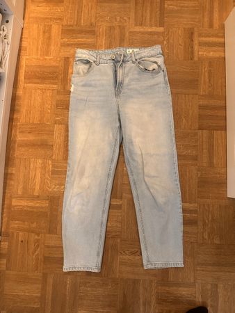 Coole Jeans, hellblau, Grösse 40, ideal für den Sommer!