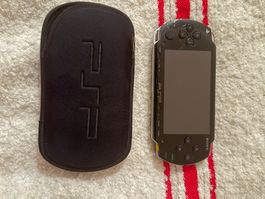 Sony PSP schwarz, funktioniert einwandfrei, inkl. Hülle