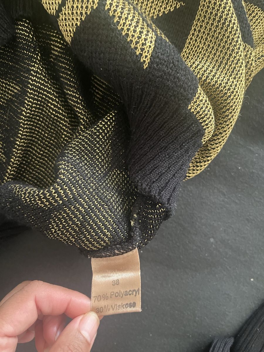 Maglioni & Felpe: Pullover schwarz gold gemustert V-Ausschnitt – Nuovo (secondo la descrizione) da Olten venduto da sae_82z2 3