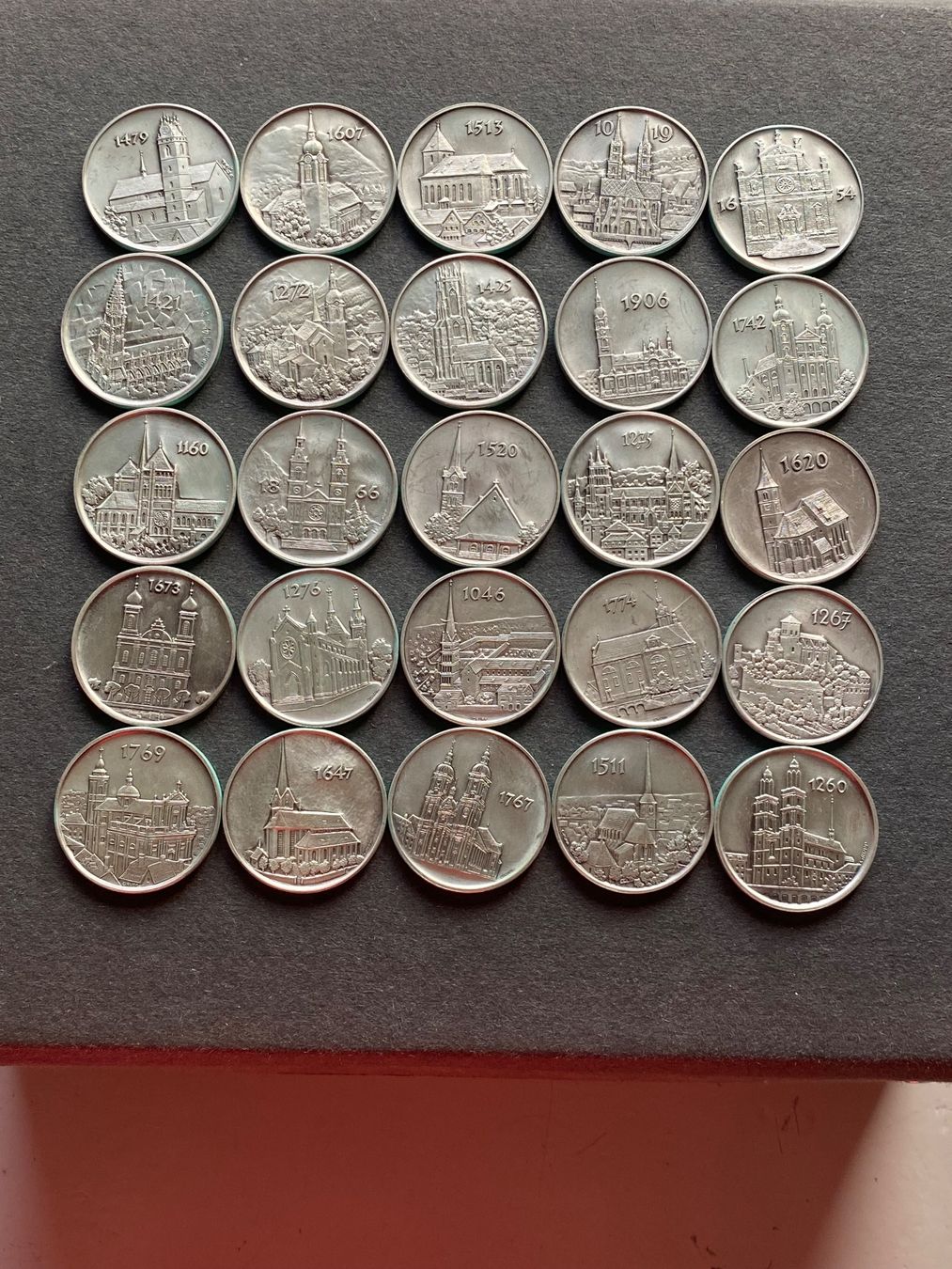 Medaillen: 25 Silbermedaillen Schweizer Städte und Kirchen – Gebraucht aus Zürich von mysilvercoin