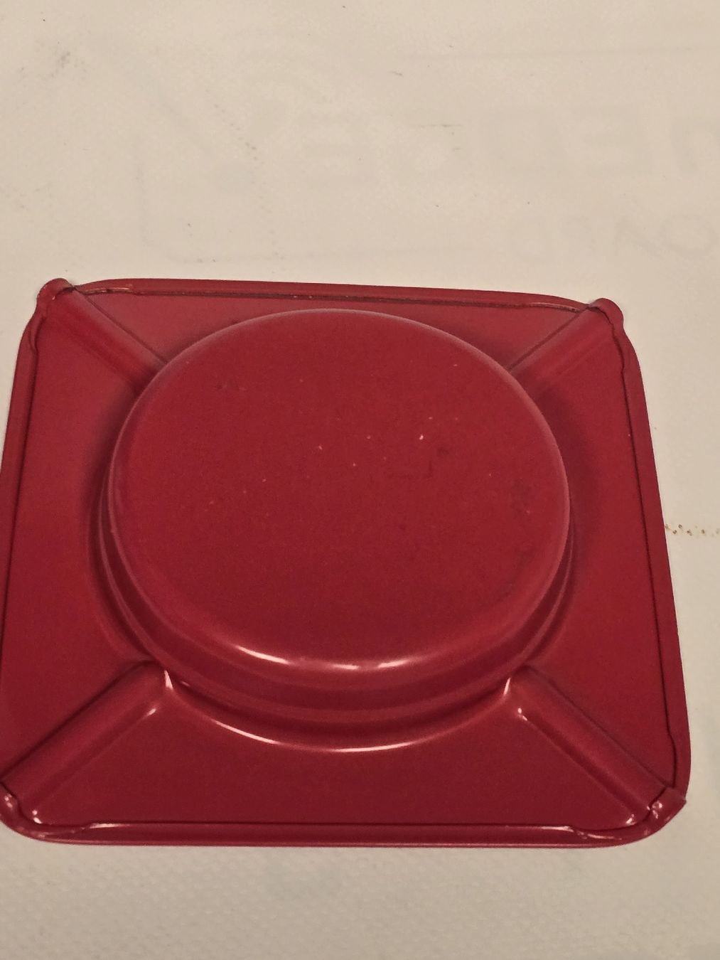 Portacenere: Vintage VW Beetle Ashtray - Red – Usato da Baden venduto da swiss-alps 5